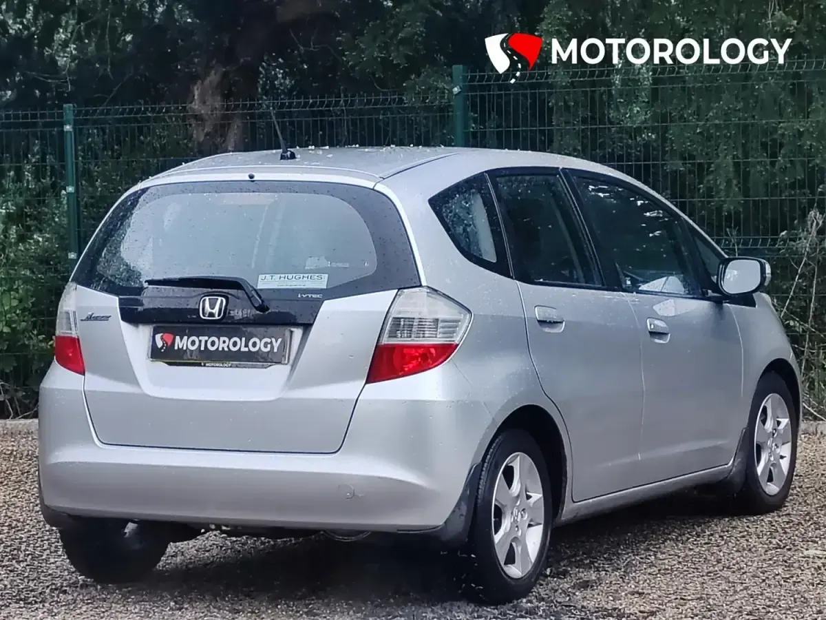 Używany Honda Jazz ES 100 KM (73 kW) 2009 Srebrny Hatchback