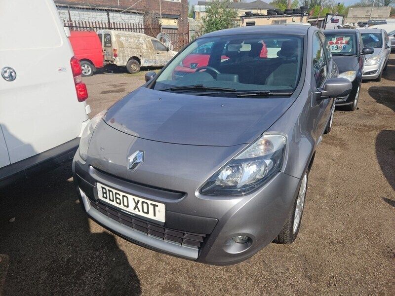 Grey Used 2010 Renault Clio II Dynamique Hatchback | £2,199 (Fair price) - Image 1/4