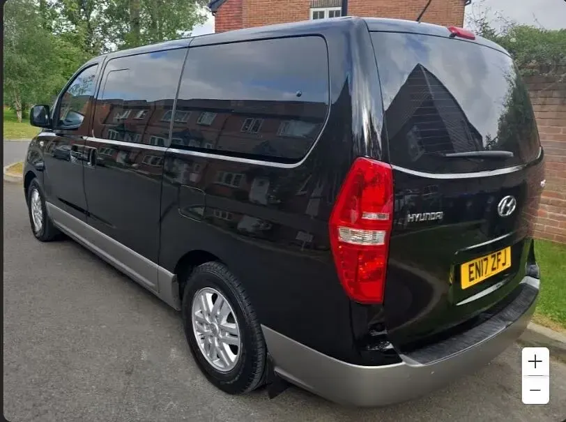 Used Hyundai I800 SE 2017 Black MPV
