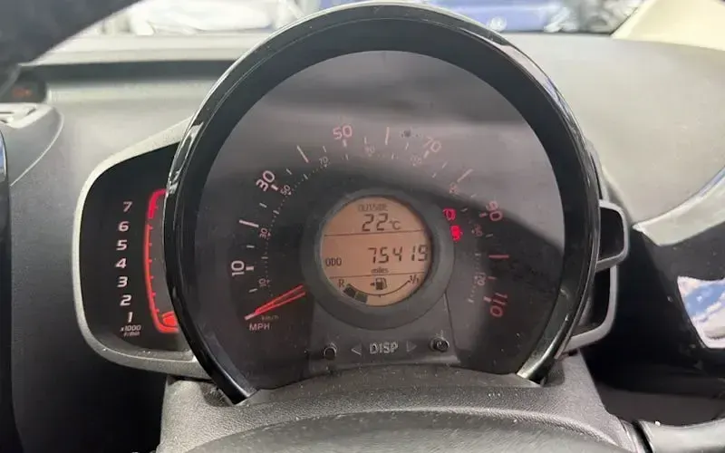 Used Toyota Aygo X-clusiv 69 HP (50 kW) 2015 Black Hatchback