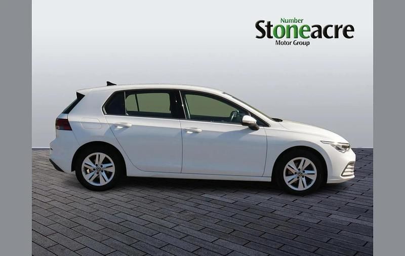 Used VW Golf VIII Life 128 HP (94 kW) 2021 White Hatchback