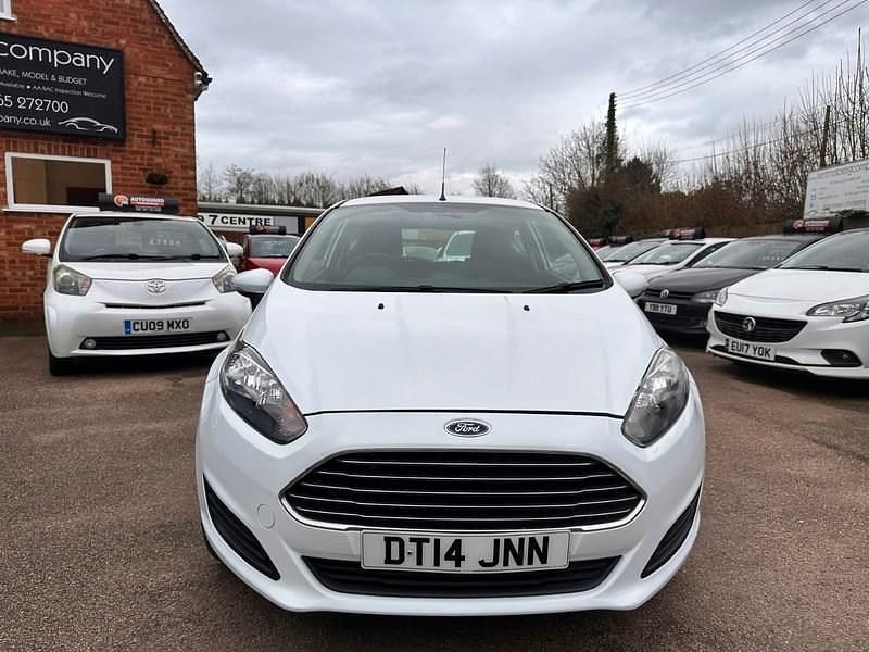 Usado Ford Fiesta Style 82 HP (60 kW) 2014 Branco Citadino
