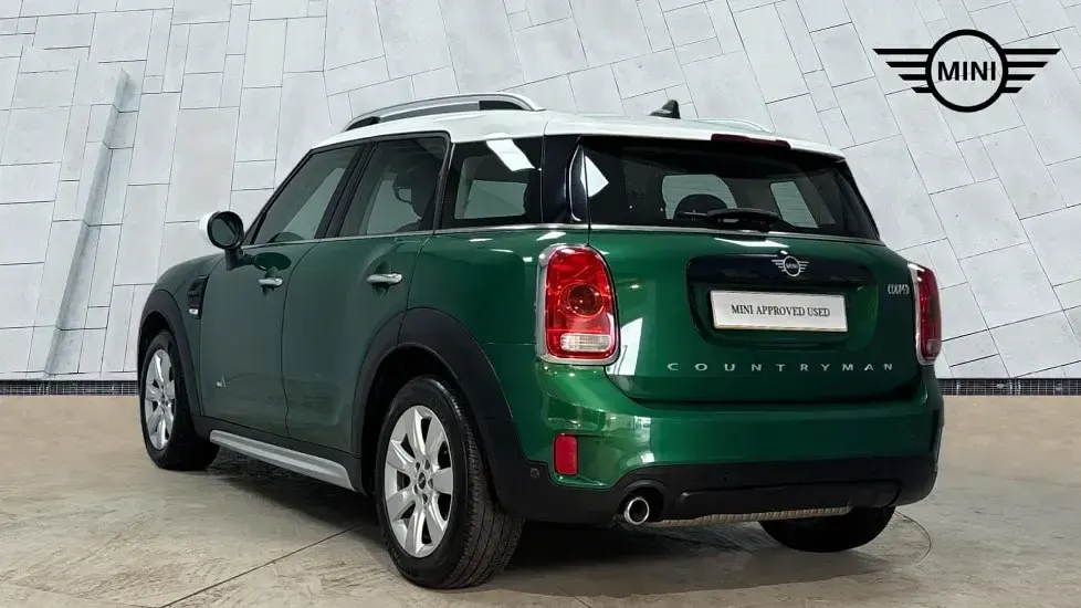 Used Mini Cooper Countryman Classic 134 HP (98 kW) 2019 Green SUV