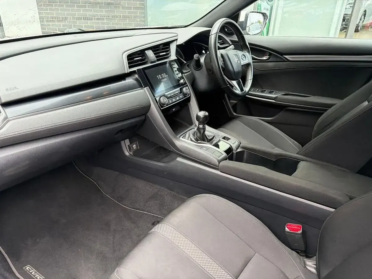 Used Honda Civic SR 126 HP (92 kW) 2022 White