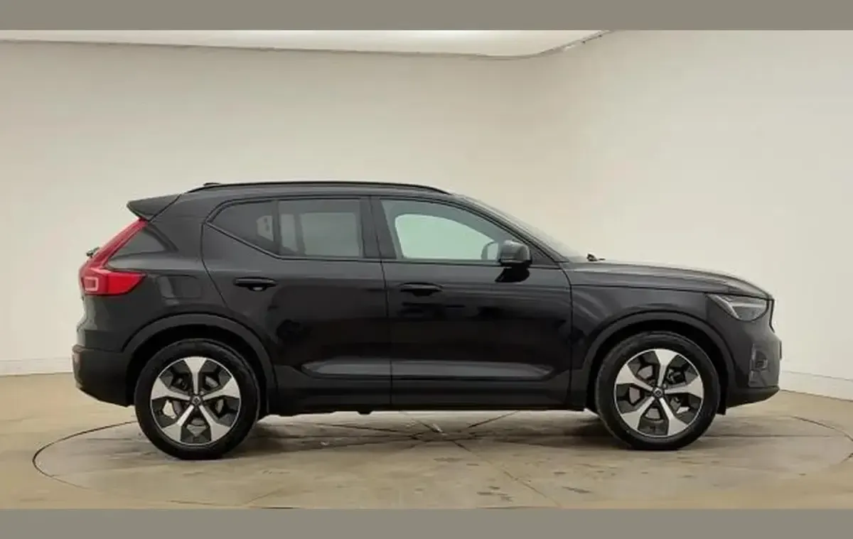 Used Volvo XC40 Plus 161 HP (118 kW) 2025 Black SUV