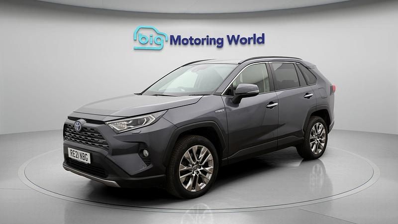 Used Toyota RAV4 Hybrid 219 HP (161 kW) 2021 SUV