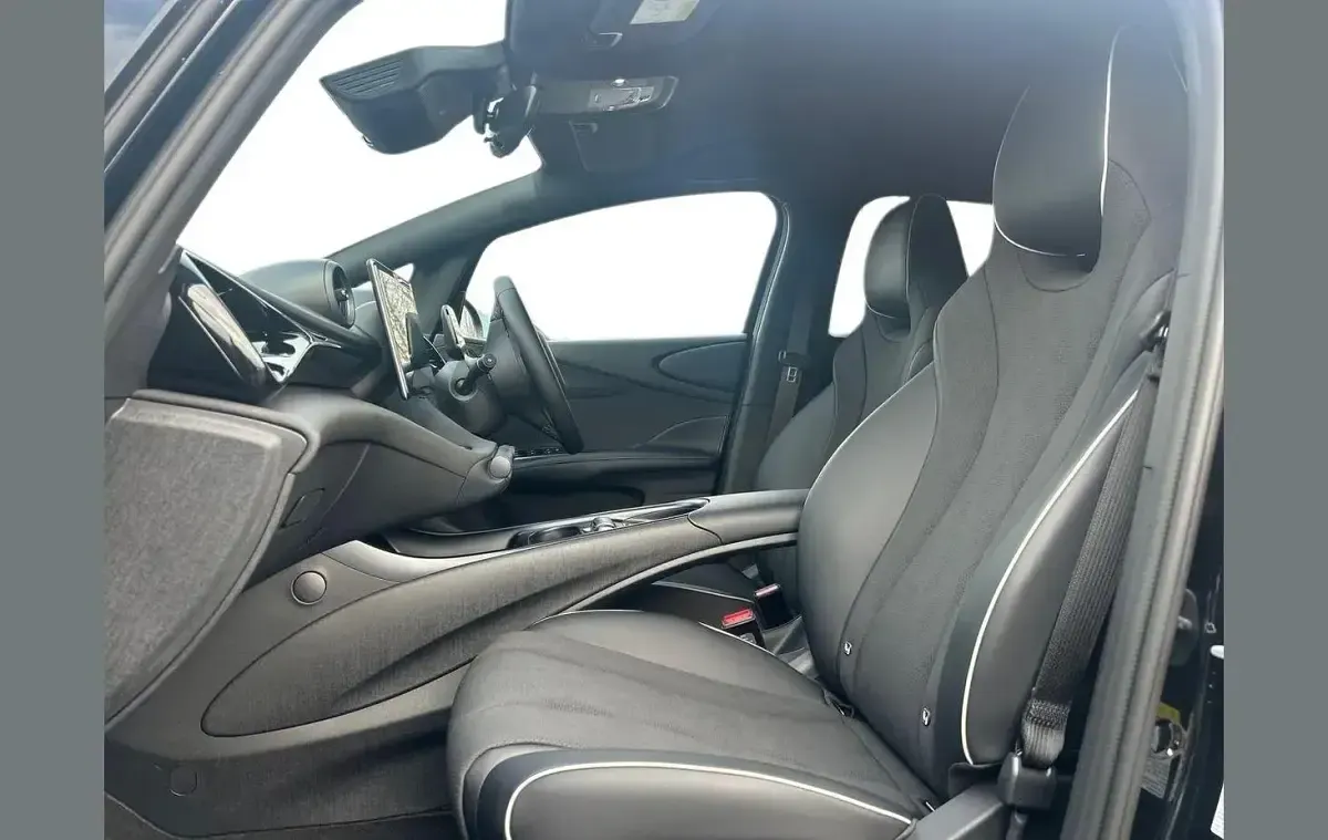 New BYD Dolphin Design 150 kW (204 HP) 2025 Black Hatchback