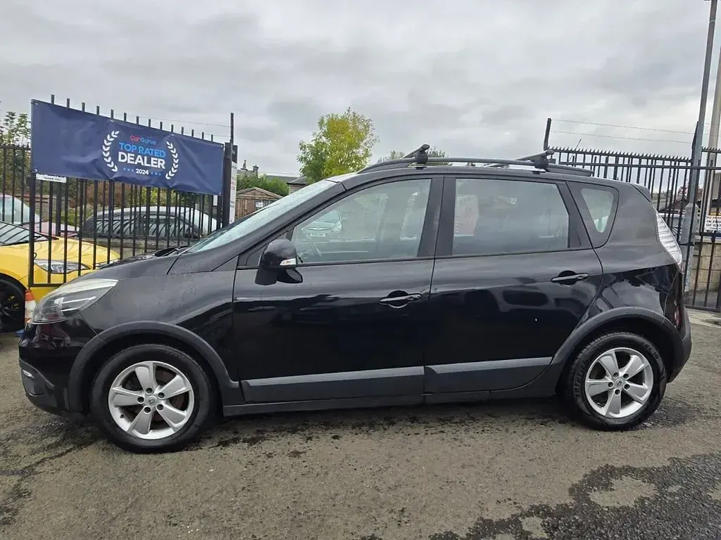 Used Renault Scénic Dynamique 110 HP (80 kW) 2014 Black MPV
