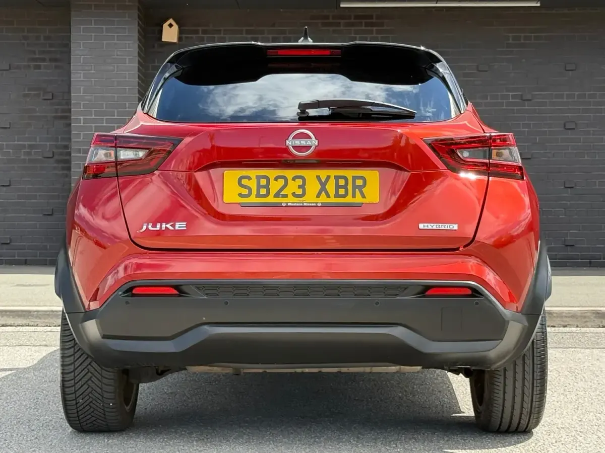 Used Nissan Juke Tekna+ 143 HP (105 kW) 2023 Red SUV