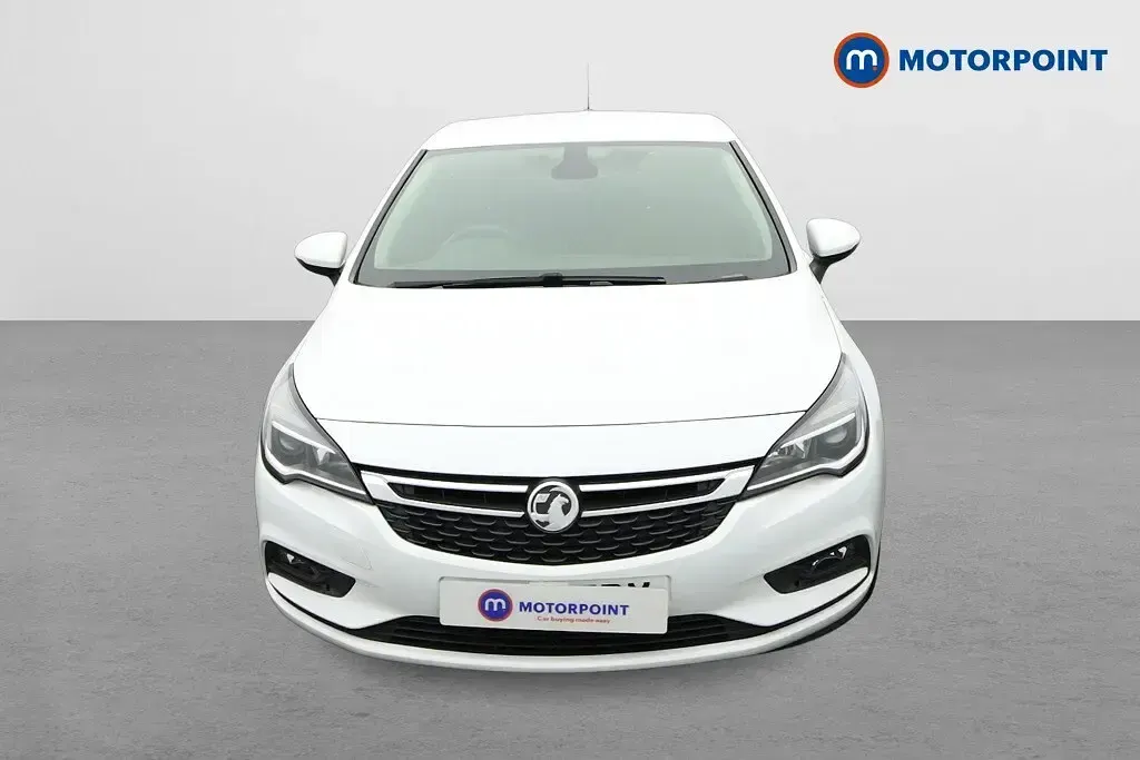 Used Vauxhall Astra 150 HP (110 kW) 2019 White Hatchback