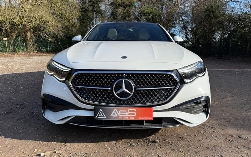 Used Mercedes E300 AMG Line Premium Plus 313 HP (230 kW) 2024 White Sedan