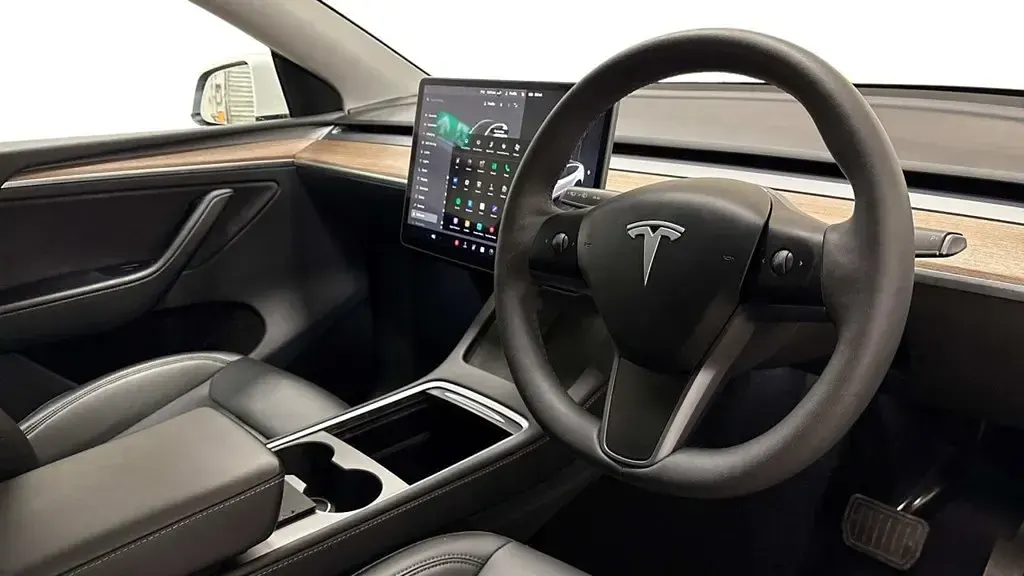 Used Tesla Model Y 282 kW (384 HP) 2024 SUV