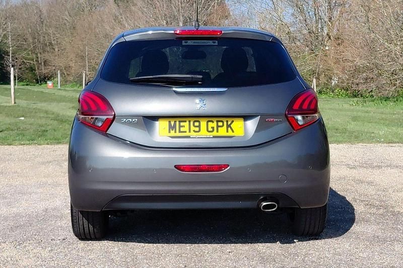Used Peugeot 208 GT-line 108 HP (79 kW) 2019 Grey Hatchback