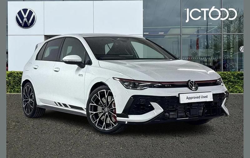 New VW Golf VIII GTI Clubsport 300 HP (220 kW) 2025 White Hatchback