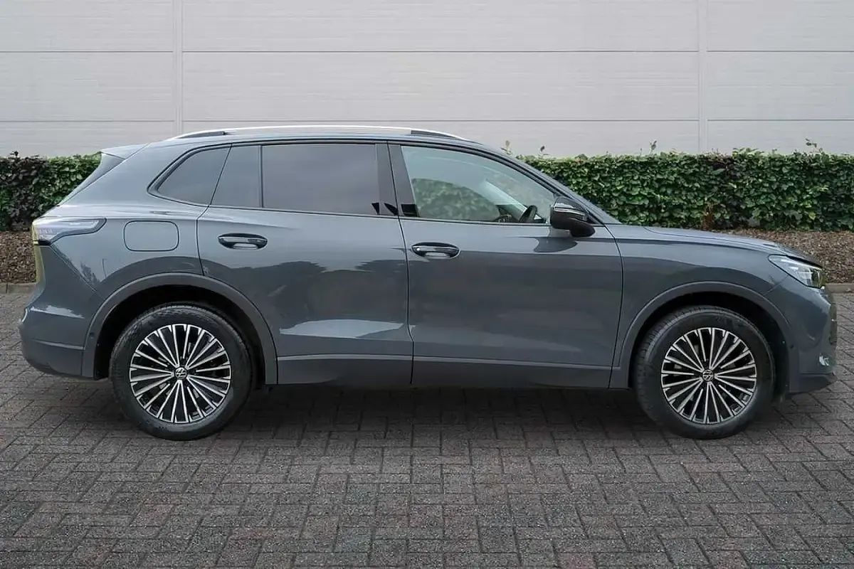 Used VW Tiguan Match 130 HP (95 kW) 2025 Grey SUV