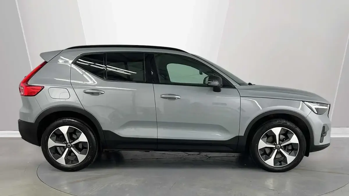 Used Volvo XC40 Plus 194 HP (142 kW) 2025 Grey SUV