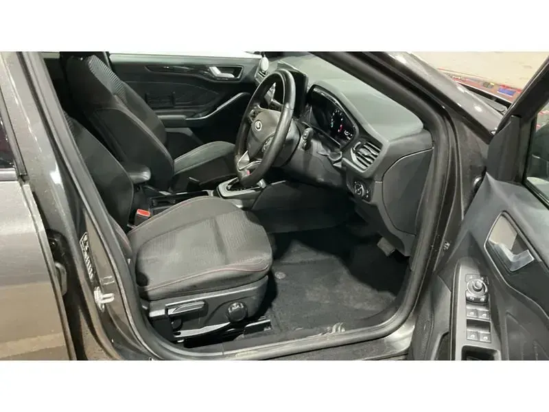 Used Ford Focus ST-Line 152 HP (111 kW) 2024 Magnetic (exclusive colour) Hatchback
