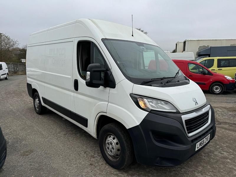 White Used 2018 Peugeot Boxer Van | £2,299 (Super price) - Image 1/4
