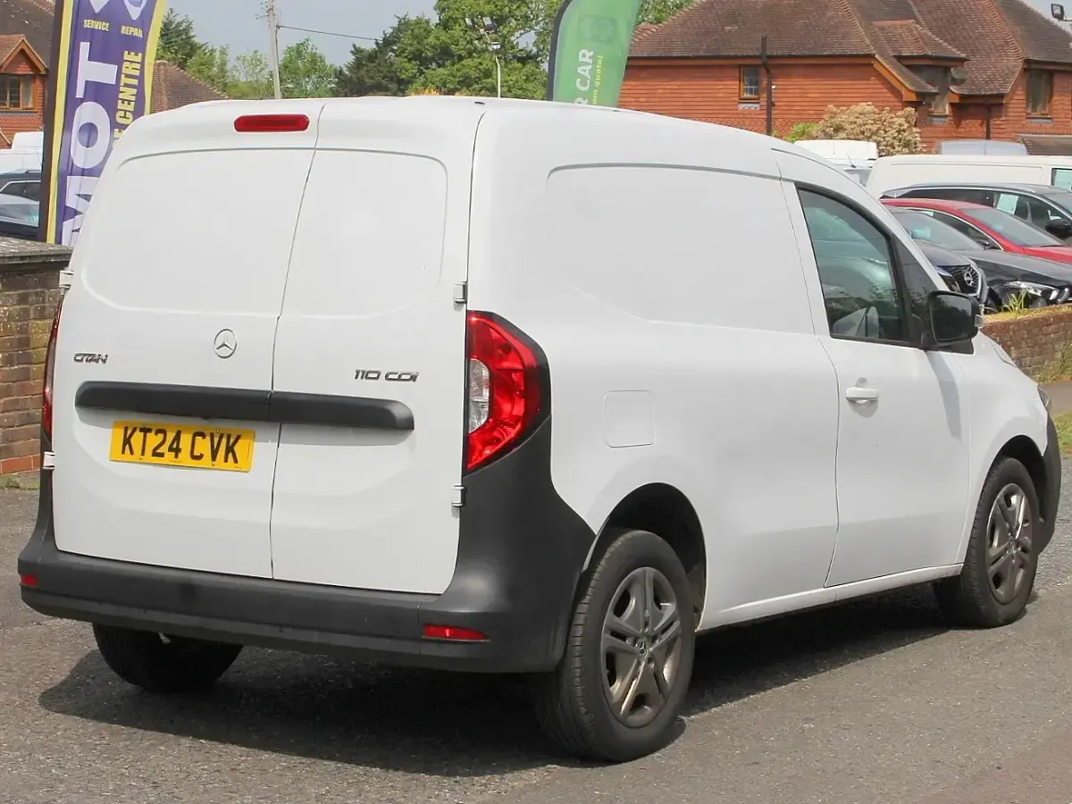 Usado Mercedes Citan 110 Progressive 95 HP (69 kW) 2024 Branco Van