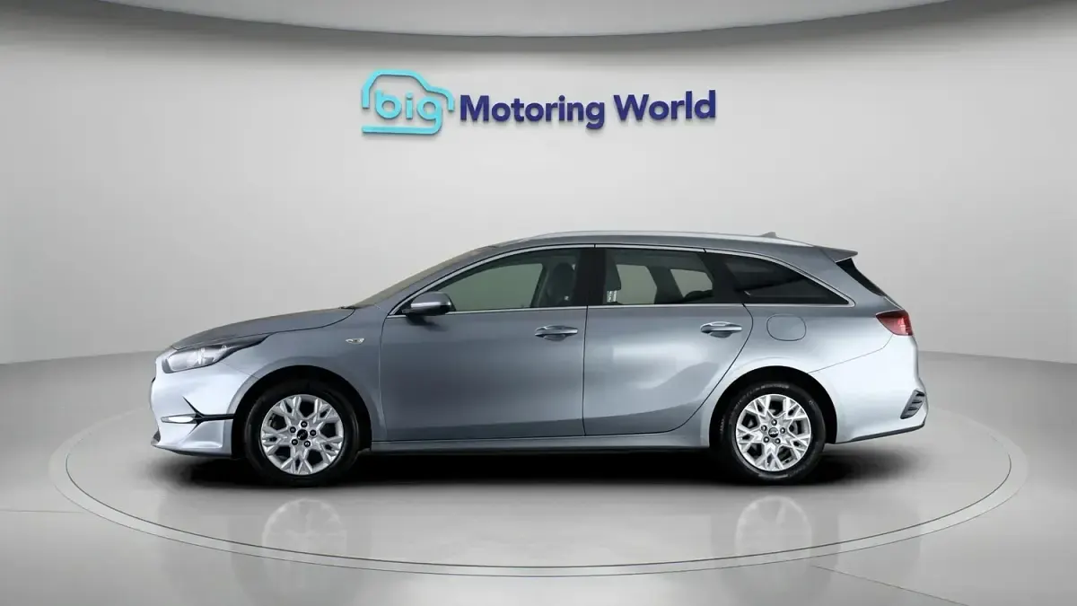 Used Kia Ceed 2024 Silver Hatchback