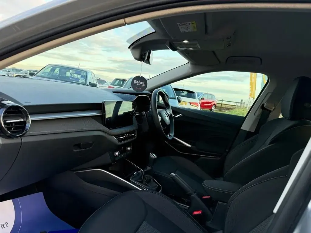 Usado Skoda Fabia SE L 110 HP (80 kW) 2022 Prateado Citadino