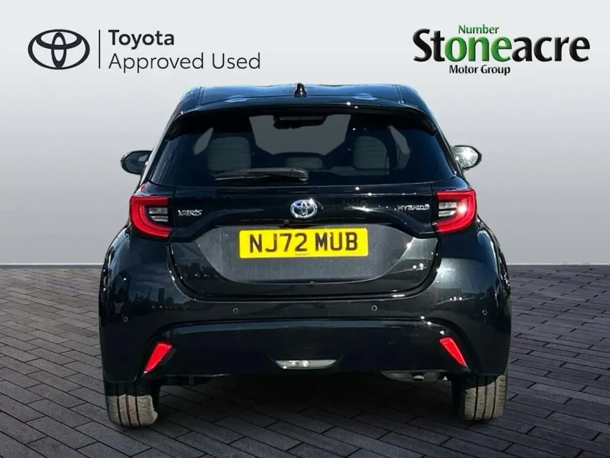 Used Toyota Yaris 116 HP (85 kW) 2022 Black Hatchback