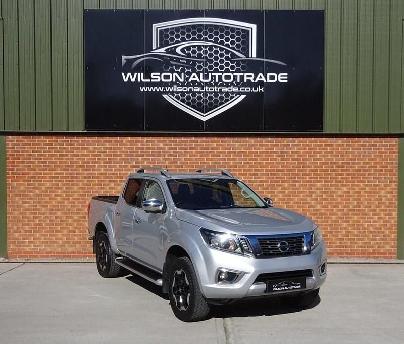 Used Nissan Navara Tekna 190 HP (139 kW) 2021 Silver Pickup