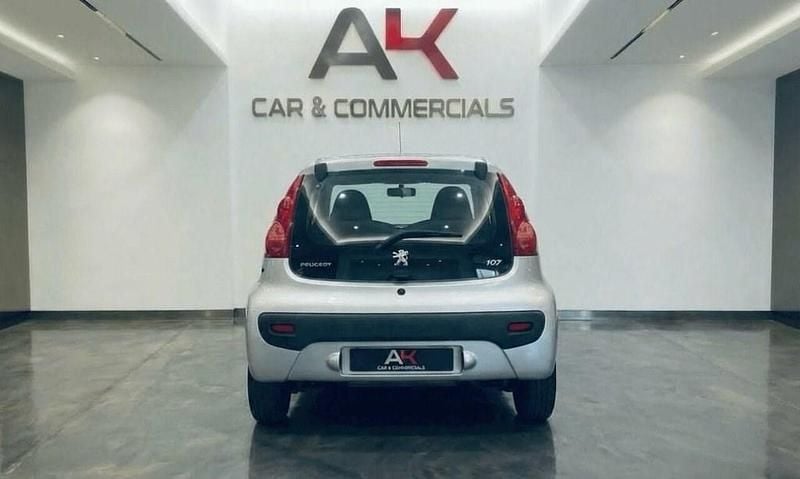 Used Peugeot 107 68 HP (50 kW) 2007 Silver Hatchback