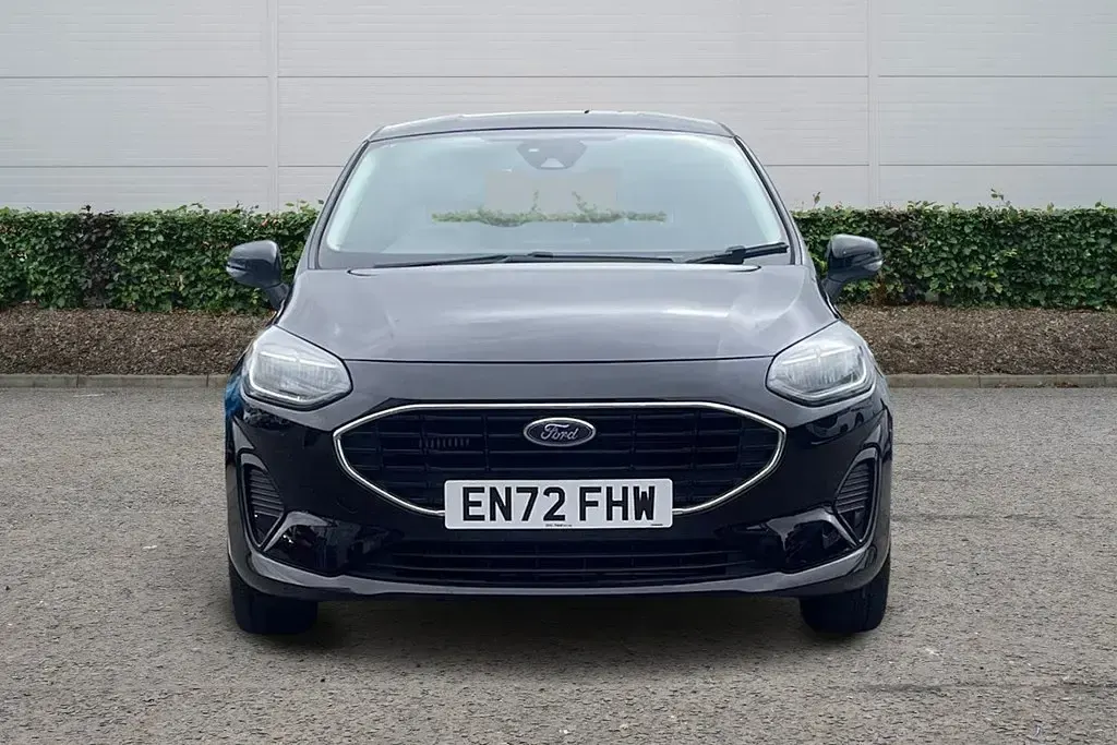Używany Ford Fiesta Trend 101 KM (74 kW) 2022 Czarny Hatchback