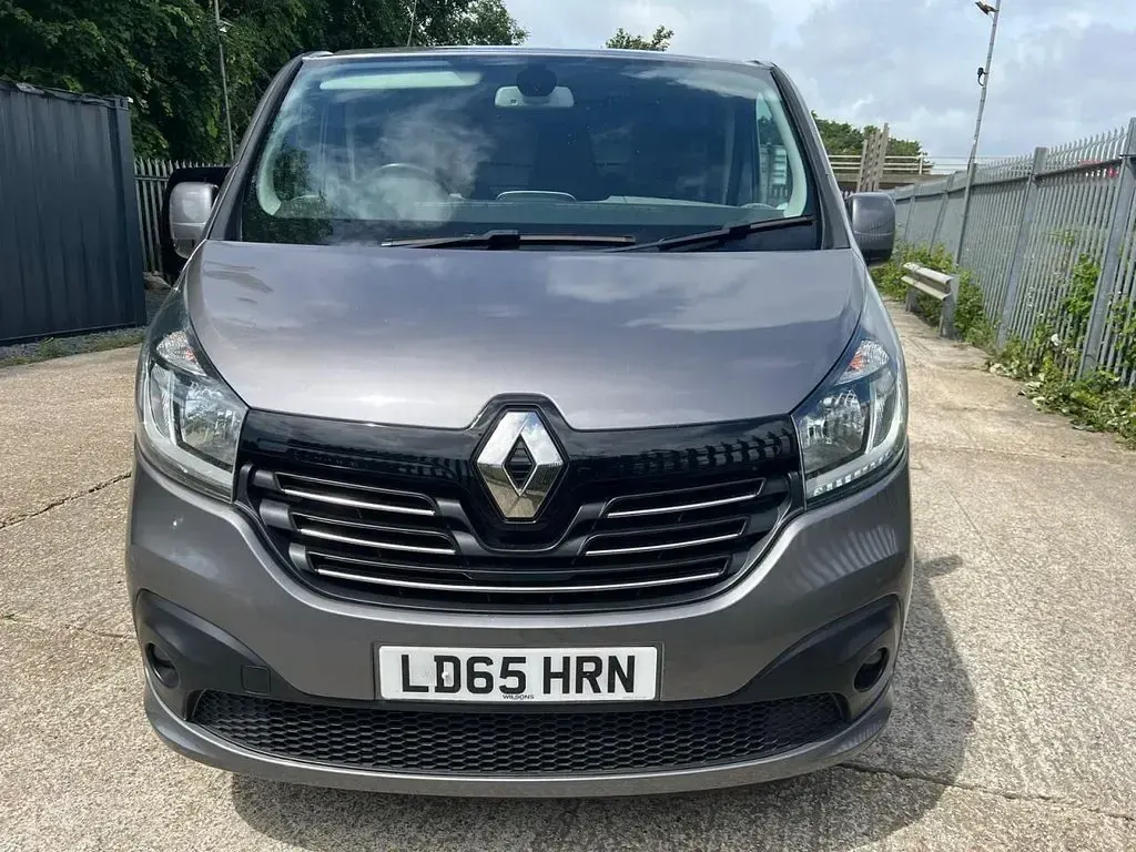 Used Renault Trafic 2015 Grey MPV