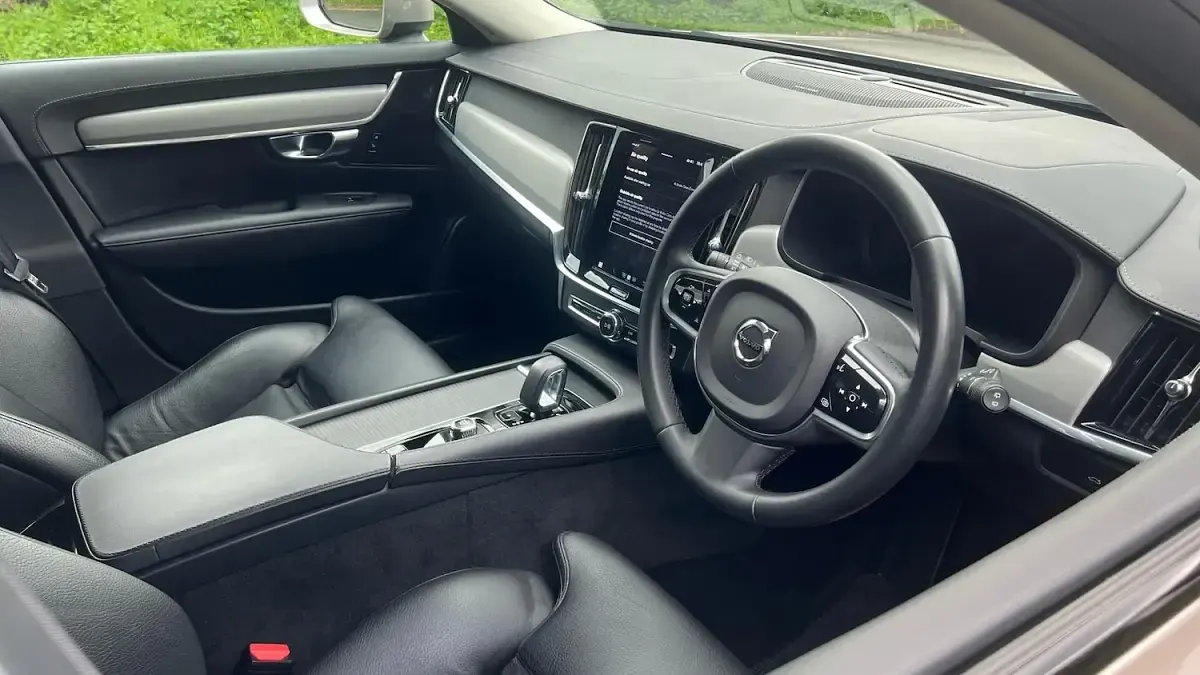 Used Volvo V90 CC Plus 2022 Gold Estate