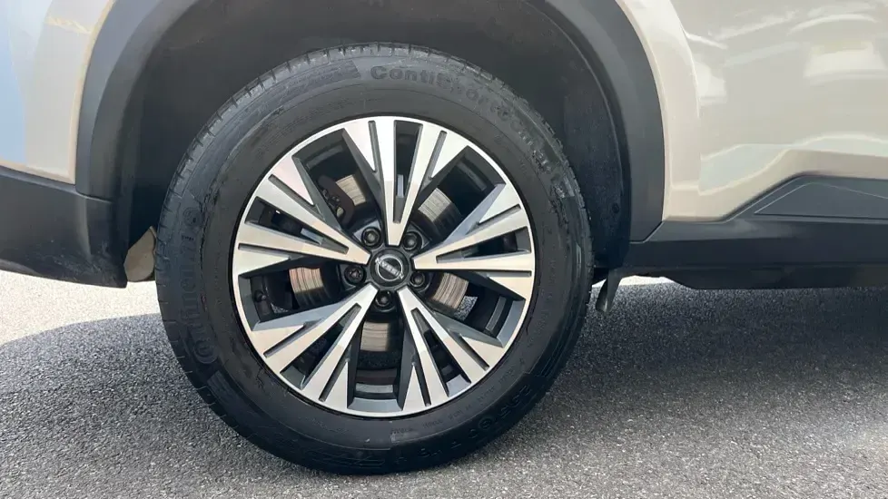 Used Nissan X-Trail N-Connecta 204 HP (150 kW) 2023 Silver SUV