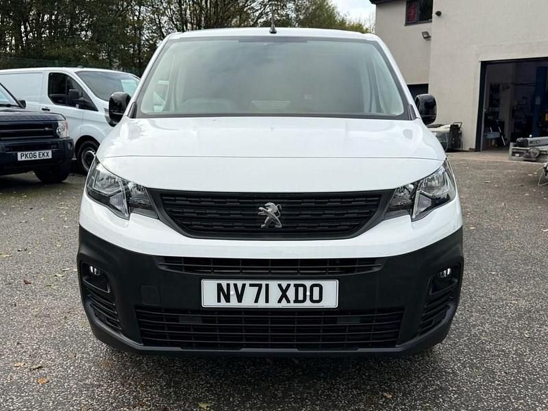 Used Peugeot Partner Premium 2022 White MPV