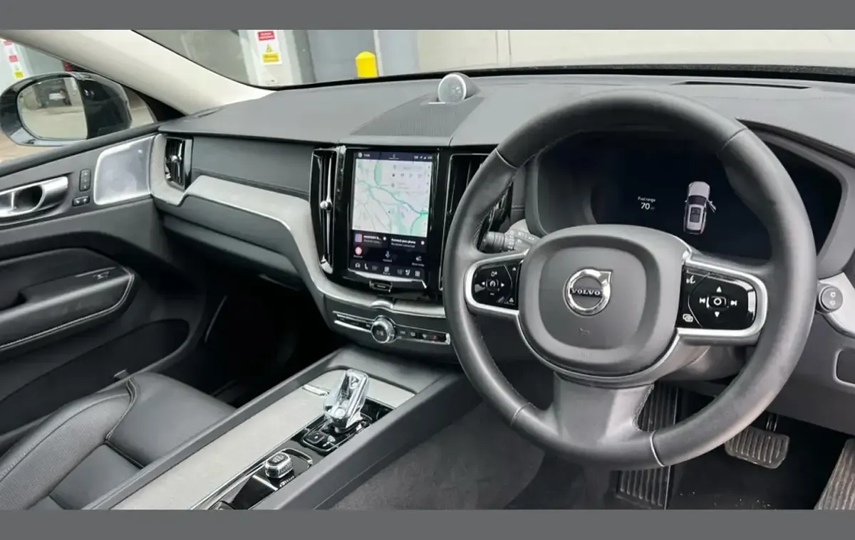 Used Volvo XC60 Ultra 247 HP (181 kW) 2025 Grey SUV