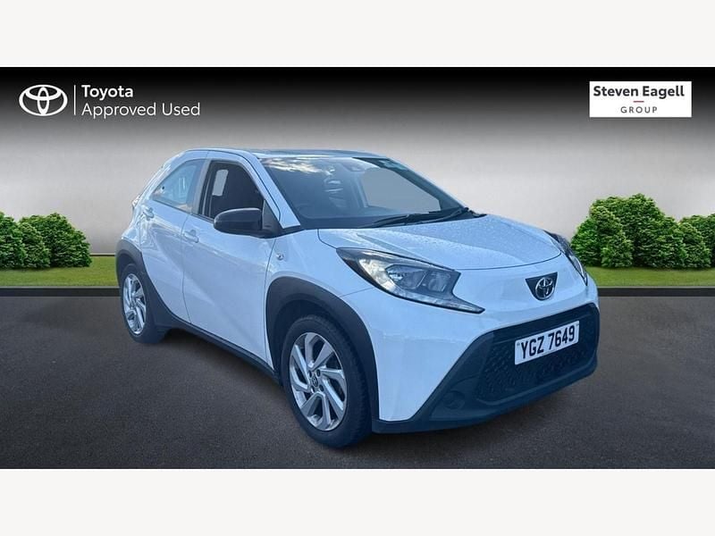 White Used 2023 Toyota Aygo X PURE SUV | £11,500 - Image 1/3