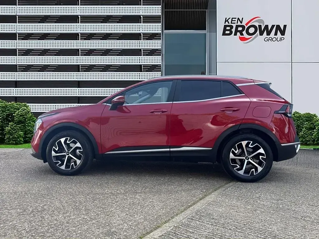 Used Kia Sportage 2024 Red SUV