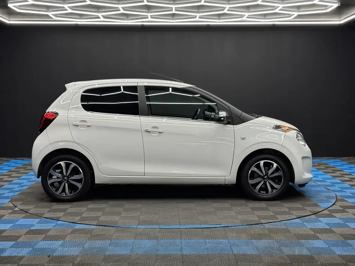 Used Citroën C1 Shine 2022 White Hatchback