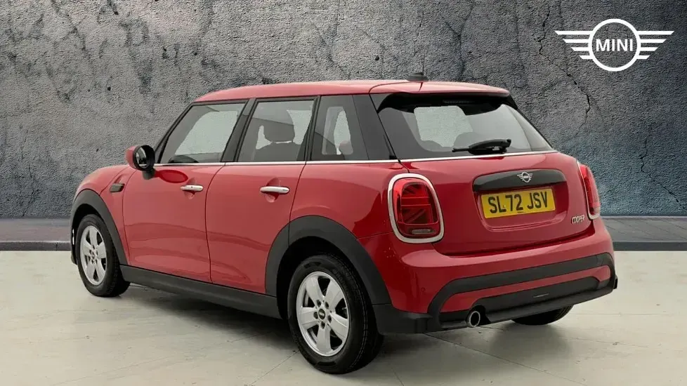 Used Mini Cooper Classic 134 HP (98 kW) 2022 Red Hatchback