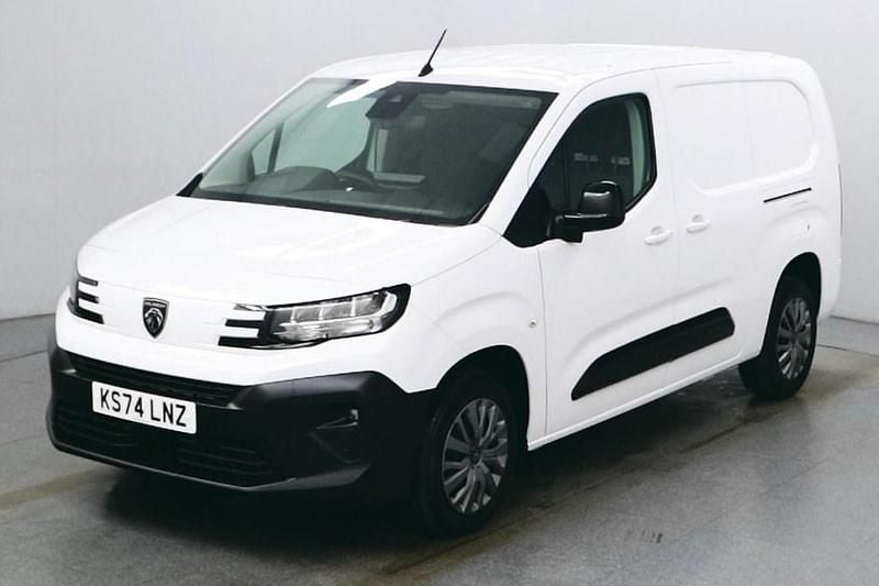 White Used 2024 Peugeot Partner MPV | £14,990 (Fair price) - Image 1/4