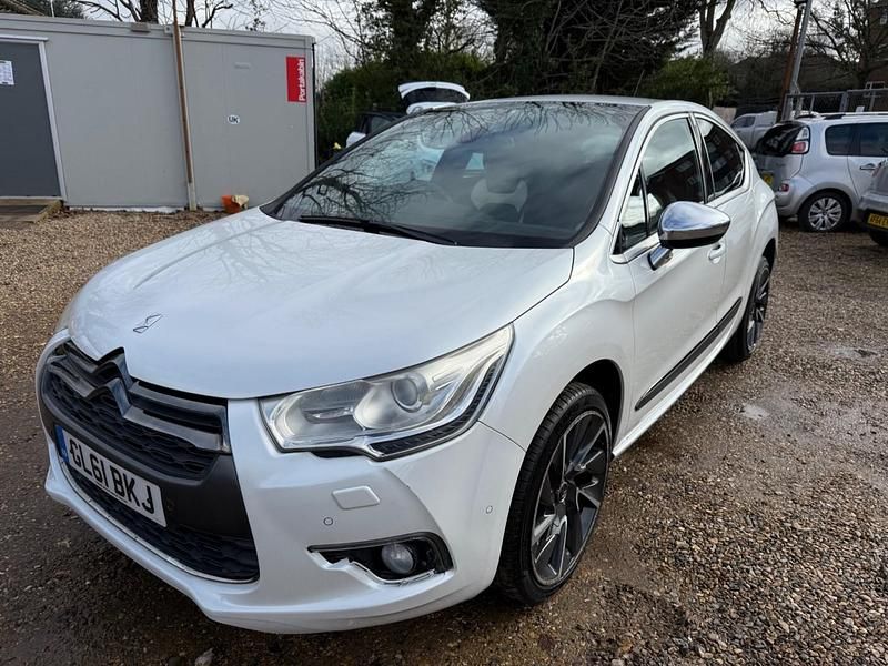 Used Citroën DS4 2011 White Hatchback