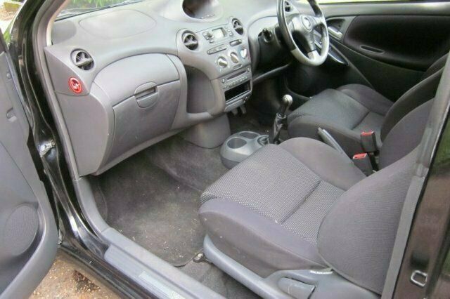 Used Toyota Yaris 2001 Hatchback