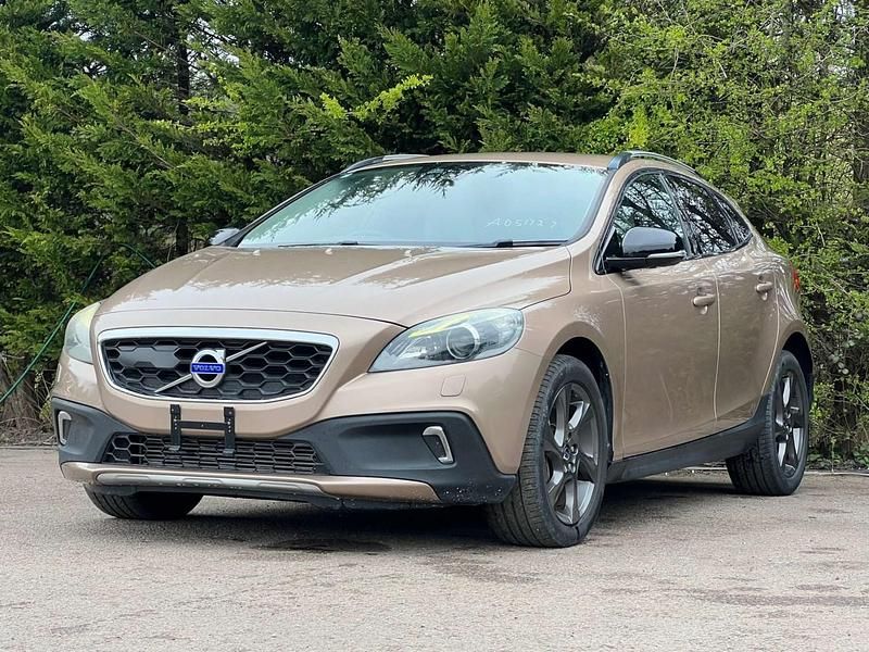 Used Volvo V40 Standard 2014 Gold Hatchback
