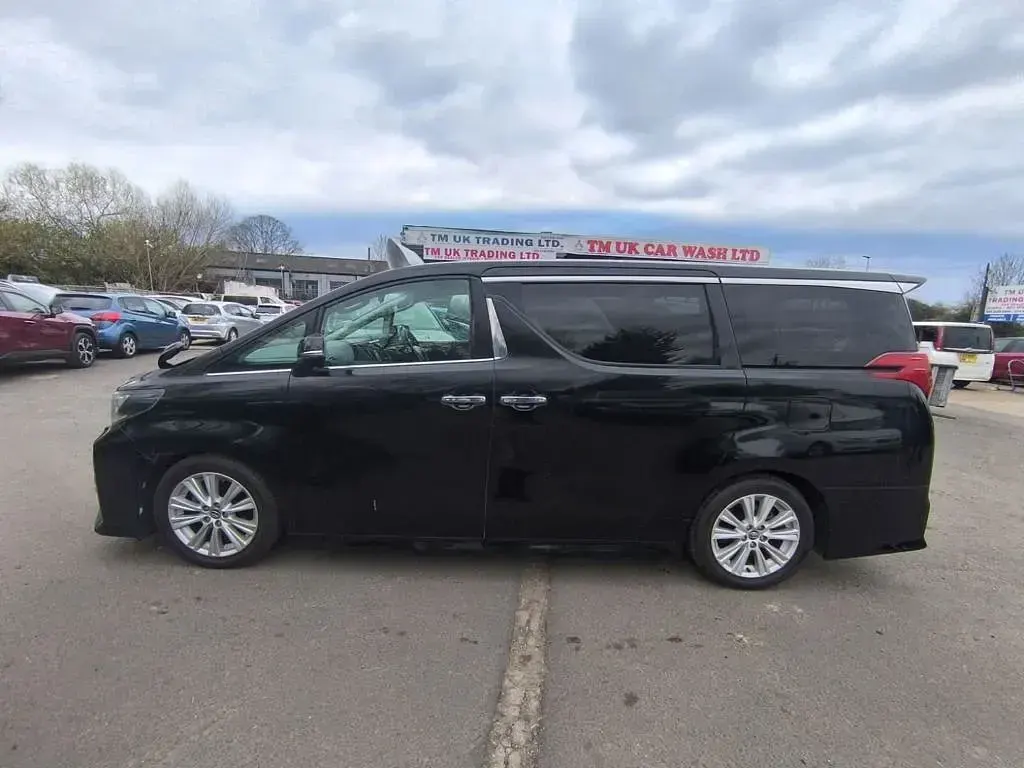 Used Toyota Alphard 182 HP (133 kW) 2025 MPV