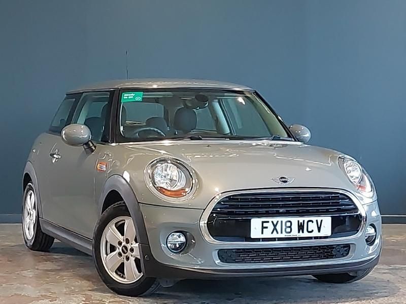 Grey Used 2018 Mini Cooper Hatchback | £8,998 (Good price) - Image 1/4
