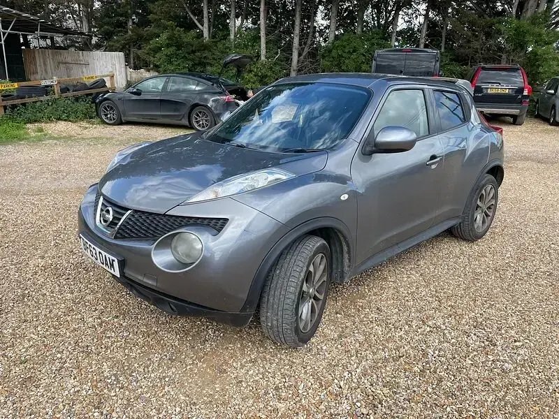 Używany Nissan Juke Tekna 110 KM (80 kW) 2013 Szary SUV