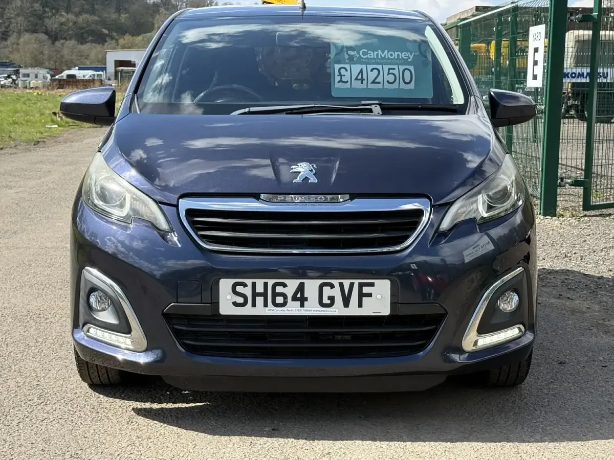 Używany Peugeot 108 Allure 82 KM (60 kW) 2014 Niebieski Hatchback