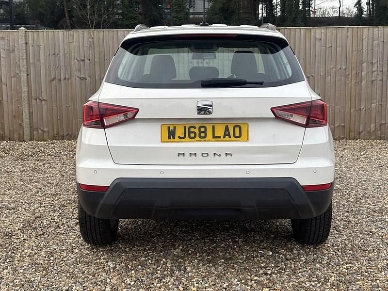 Used Seat Arona SE Technology 95 HP (69 kW) 2018 White SUV