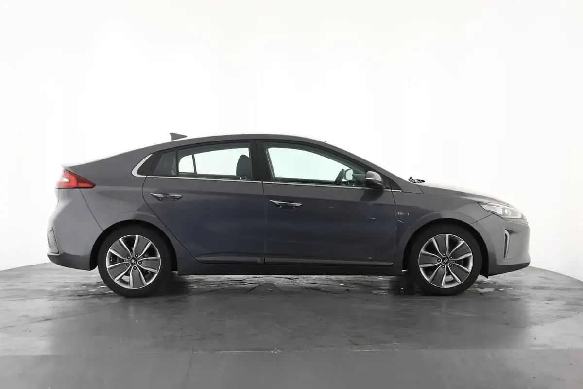 Used Hyundai Ioniq Premium SE 141 HP (103 kW) 2018 Grey Hatchback