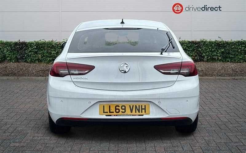 Used Vauxhall Insignia Sport 170 HP (125 kW) 2019 White Hatchback
