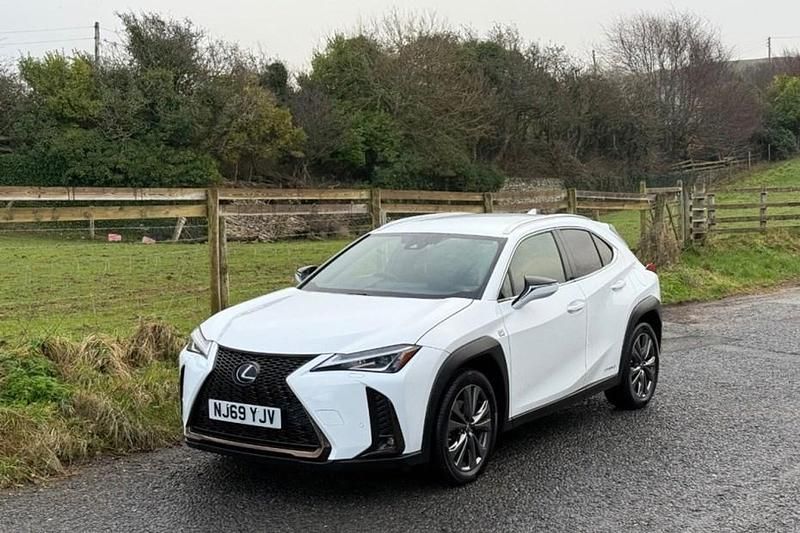 Used Lexus UX Sport Line 184 HP (135 kW) 2019 SUV